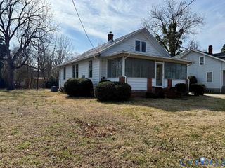 312 E Church St, Kilmarnock, VA 22482