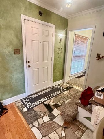 1737 E Walnut Street, Springfield, MO 65802