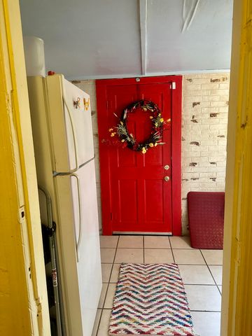 1737 E Walnut Street, Springfield, MO 65802