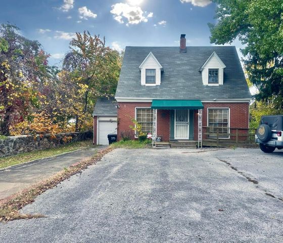 1737 E Walnut Street, Springfield, MO 65802