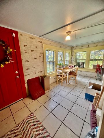 1737 E Walnut Street, Springfield, MO 65802