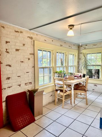 1737 E Walnut Street, Springfield, MO 65802