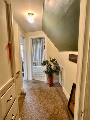 1737 E Walnut Street, Springfield, MO 65802