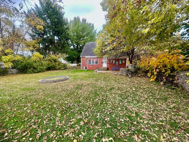 1737 E Walnut Street, Springfield, MO 65802