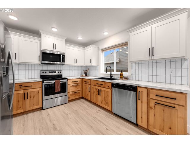 610 STONE VIEW Way, Kalama, WA 98625