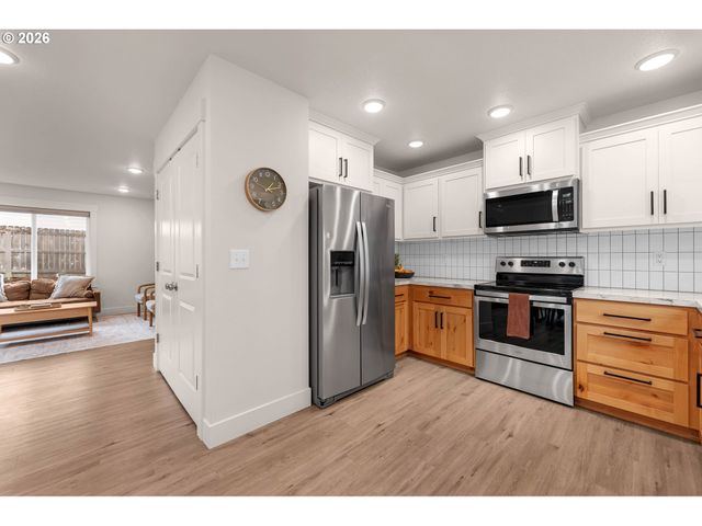 610 STONE VIEW Way, Kalama, WA 98625