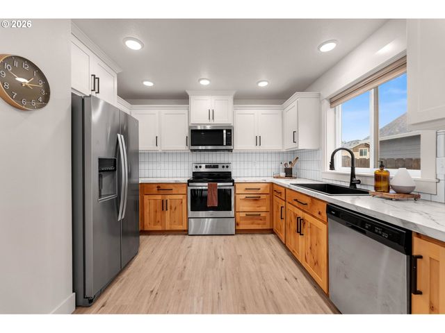 610 STONE VIEW Way, Kalama, WA 98625