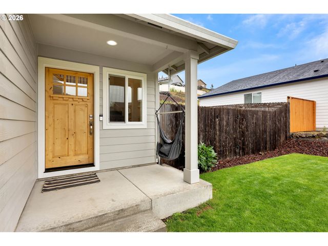 610 STONE VIEW Way, Kalama, WA 98625