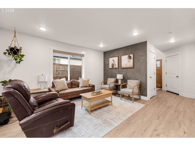 610 STONE VIEW Way, Kalama, WA 98625