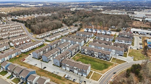 107 Jean Alyne Dotson Dr, La Vergne, TN 37086