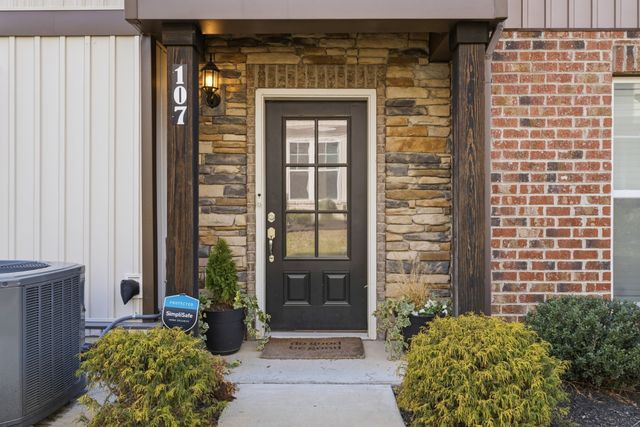 107 Jean Alyne Dotson Dr, La Vergne, TN 37086