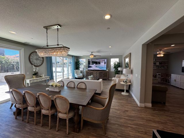 8026 Prairie Hawk Way, Sacramento, CA 95829