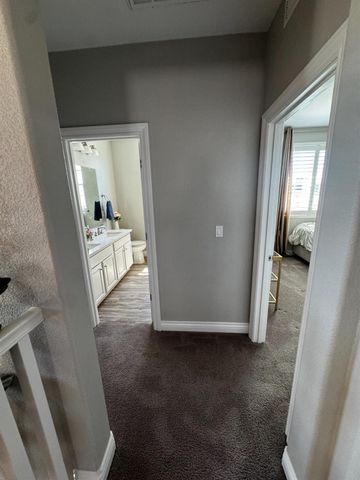 8026 Prairie Hawk Way, Sacramento, CA 95829