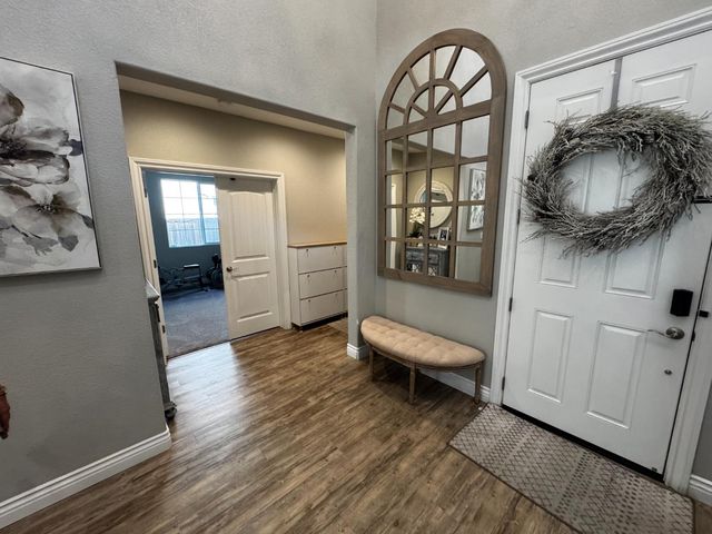 8026 Prairie Hawk Way, Sacramento, CA 95829