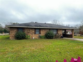 307 MARTIN LUTHER KING Drive, Marksville, LA 71351