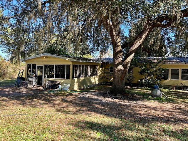 11820 NW HIGHWAY 225, Reddick, FL 32686