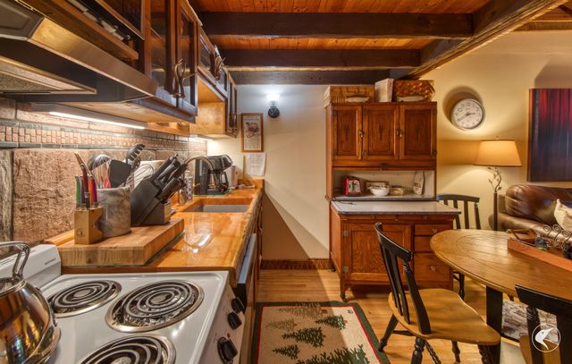 38 Highland Place, Lake Placid, NY 12946