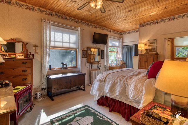 38 Highland Place, Lake Placid, NY 12946