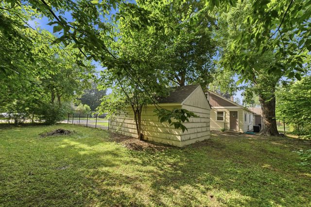 5724 Hampshire Avenue N, Crystal, MN 55428