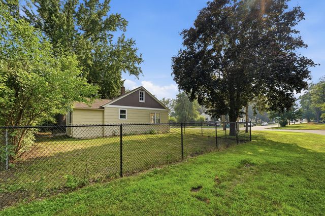 5724 Hampshire Avenue N, Crystal, MN 55428