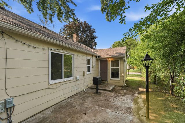 5724 Hampshire Avenue N, Crystal, MN 55428