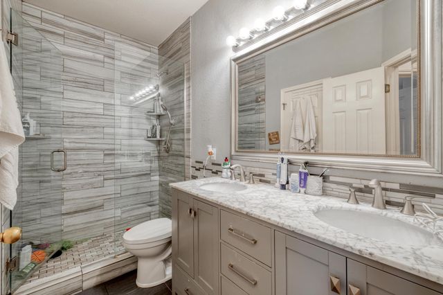 402 Split Oak DR, Pflugerville, TX 78660