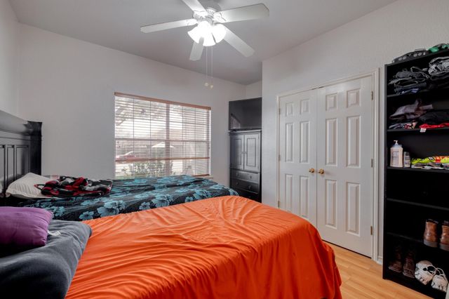 402 Split Oak DR, Pflugerville, TX 78660