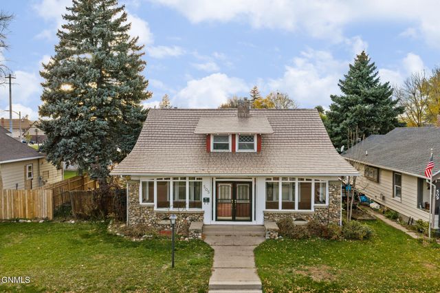 505 3rd Avenue E, Williston, ND 58801 property photo