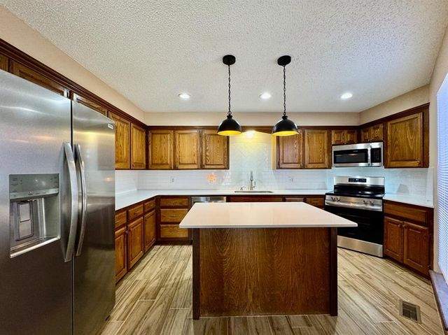 1622 Windhill Avenue, Edmond, OK 73034