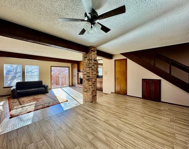 1622 Windhill Avenue, Edmond, OK 73034