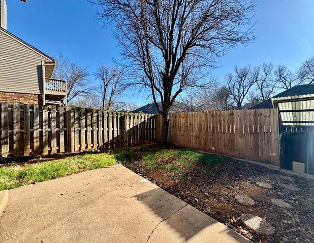 1622 Windhill Avenue, Edmond, OK 73034