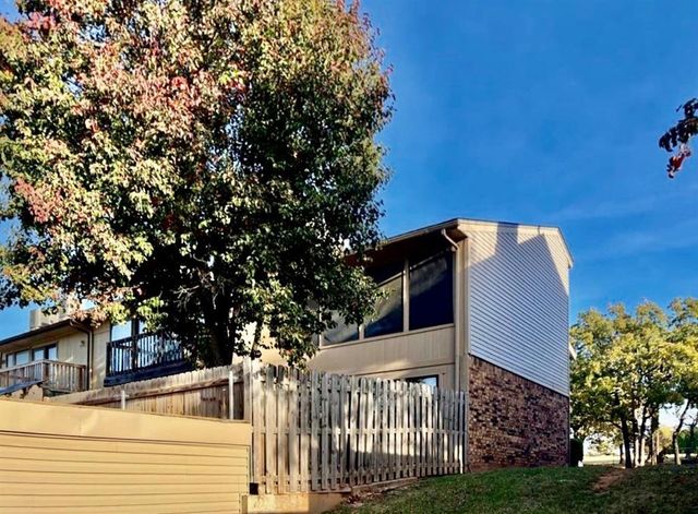 1622 Windhill Avenue, Edmond, OK 73034