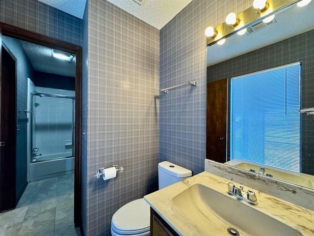 1622 Windhill Avenue, Edmond, OK 73034