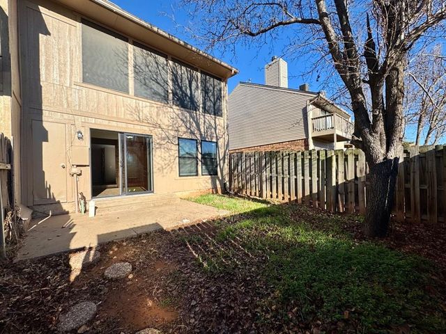 1622 Windhill Avenue, Edmond, OK 73034