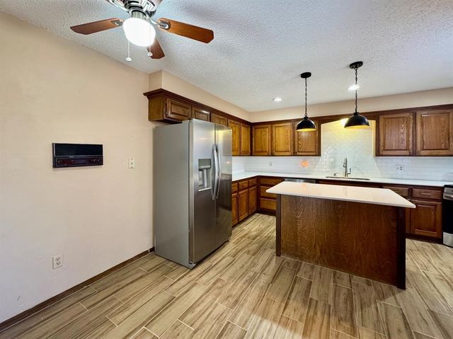 1622 Windhill Avenue, Edmond, OK 73034