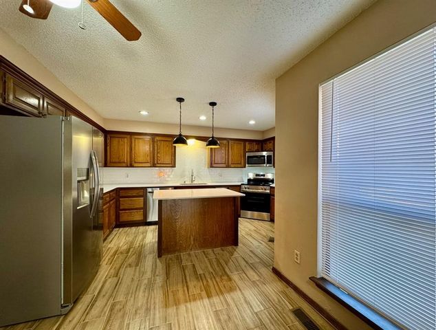 1622 Windhill Avenue, Edmond, OK 73034