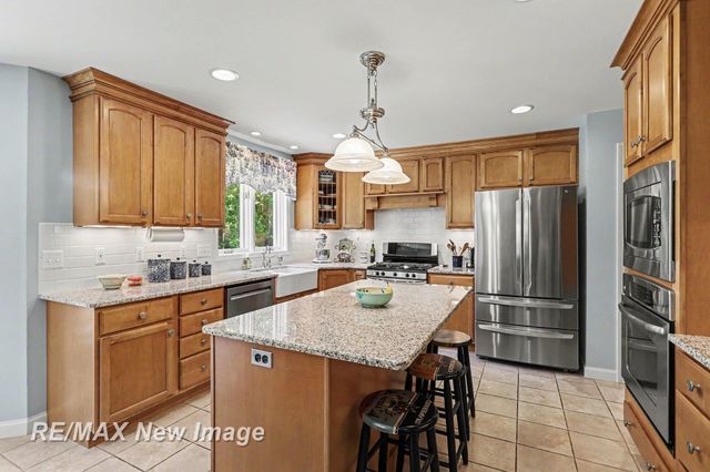 5305 Claremont Street, Midland, MI 48642