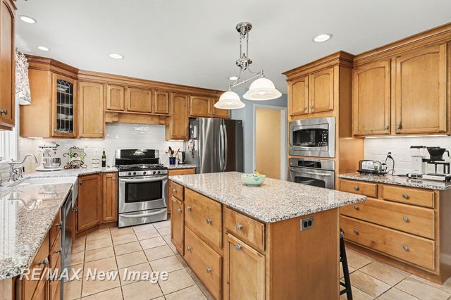 5305 Claremont Street, Midland, MI 48642