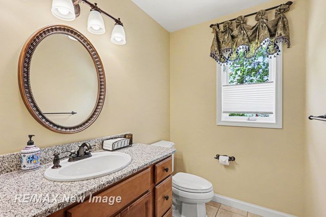 5305 Claremont Street, Midland, MI 48642