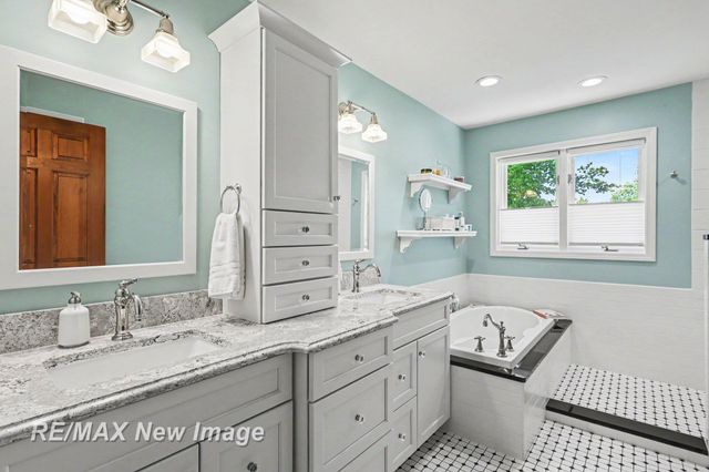 5305 Claremont Street, Midland, MI 48642