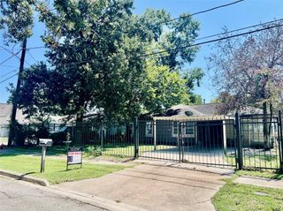 8210 Talton Street, Houston, TX 77028
