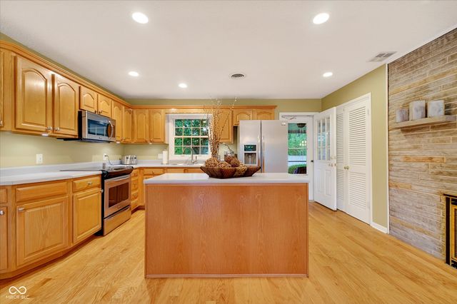 1649 Southview Drive, Indianapolis, IN 46227