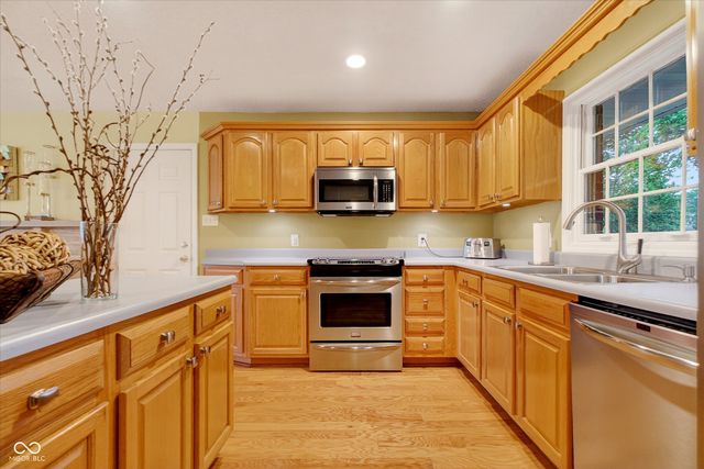 1649 Southview Drive, Indianapolis, IN 46227