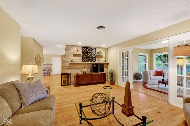 1649 Southview Drive, Indianapolis, IN 46227