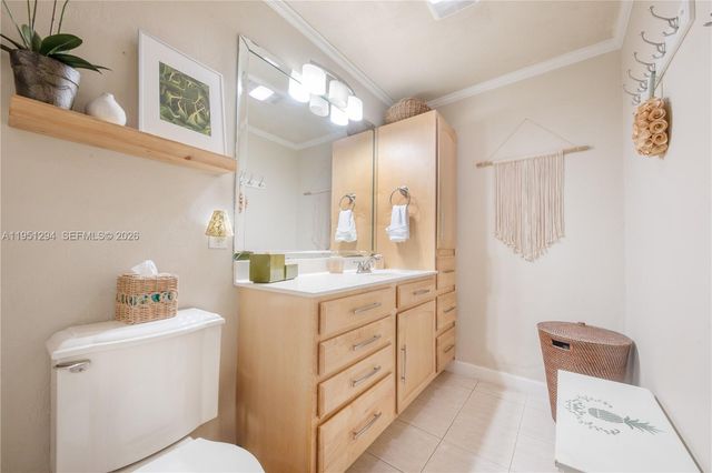 6661 SW 6th St, Pembroke Pines, FL 33023