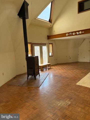 15 LOWER PARADISE DR, Lewistown, PA 17044