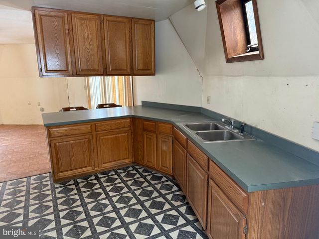 15 LOWER PARADISE DR, Lewistown, PA 17044