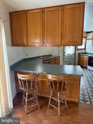 15 LOWER PARADISE DR, Lewistown, PA 17044