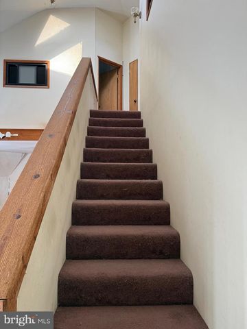 15 LOWER PARADISE DR, Lewistown, PA 17044