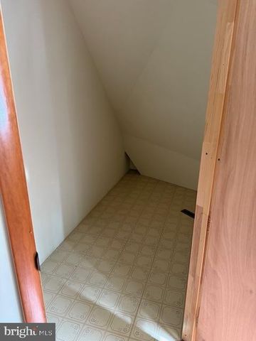 15 LOWER PARADISE DR, Lewistown, PA 17044